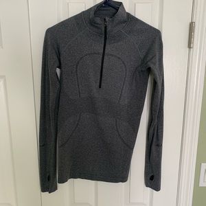 Lululemon half zip turtleneck pullover